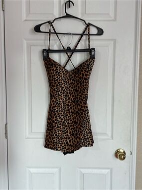 Be Creative Leopard Print Skirted One Piece Swimsuit Large NWOT